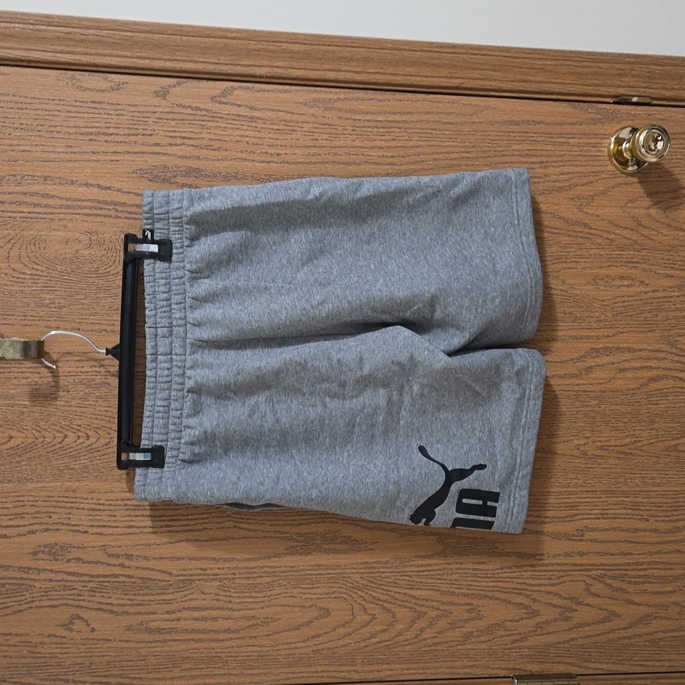 👖● Puma ● Shorts Size Mens Medium